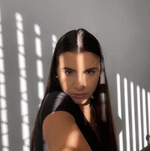 Meet your Posher, Melina